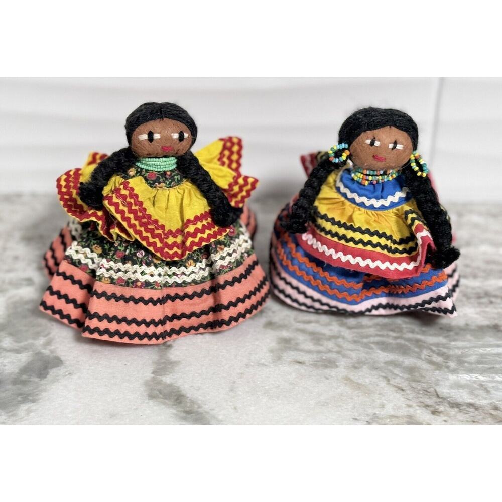 Vintage 1950s Seminole Native American Indian Palmetto Fiber Beads Dolls